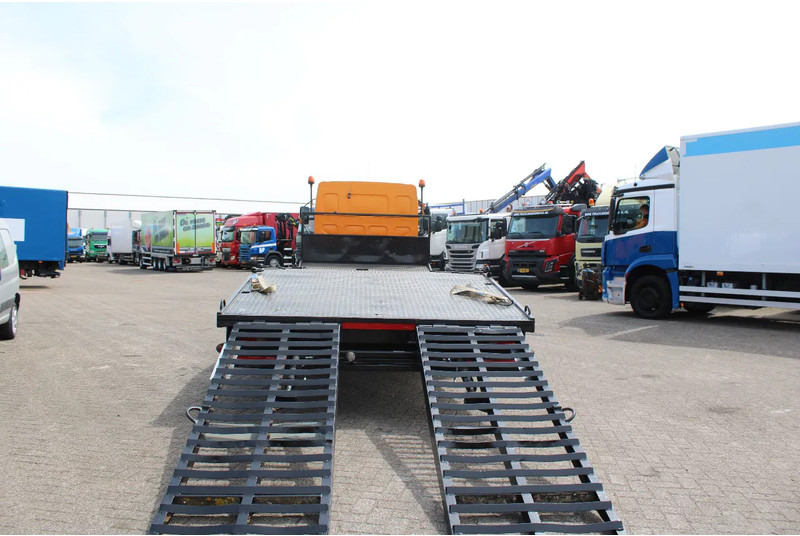 DAF LF 55.220 + HYDROLIC RAMPS + MANUAL - Автотранспортен камион: слика 4 DAF LF 55.220 + HYDROLIC RAMPS + MANUAL - Автотранспортен камион: слика 4