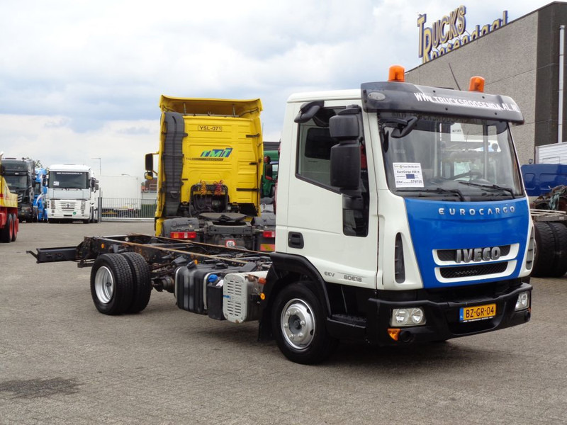 Iveco EuroCargo 80E18 + PTO + Euro 5 + blad-blad - Камион со кабинска шасија: слика 3 Iveco EuroCargo 80E18 + PTO + Euro 5 + blad-blad - Камион со кабинска шасија: слика 3