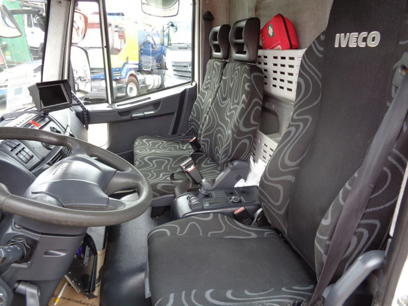 Iveco EuroCargo 80E18 + PTO + Euro 5 + blad-blad - Камион со кабинска шасија: слика 4 Iveco EuroCargo 80E18 + PTO + Euro 5 + blad-blad - Камион со кабинска шасија: слика 4