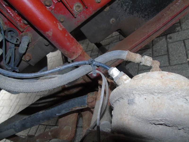 Камион со кабинска шасија Iveco Eurocargo 120E18 + MANUAL: слика 17 Камион со кабинска шасија Iveco Eurocargo 120E18 + MANUAL: слика 17