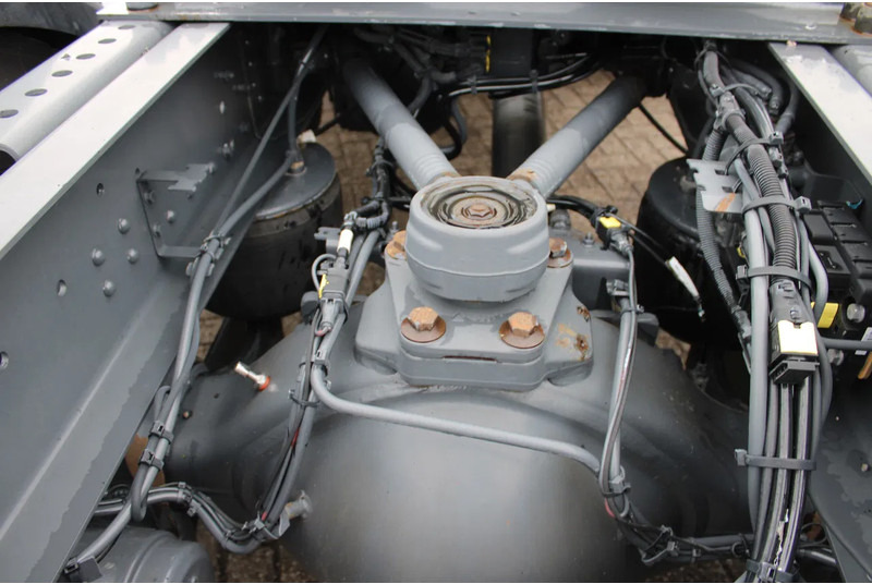 Камион влекач DAF XF 480 + retarder + EURO 6 + adr: слика 11