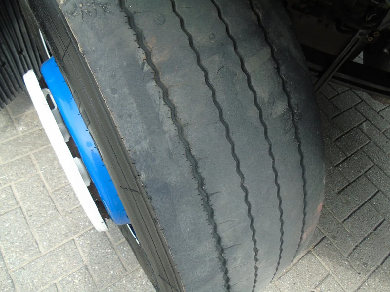 Камион влекач MAN TGX 18.440 + EURO 6 + 6X2: слика 19