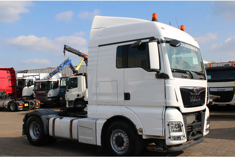 MAN TGX 18.480 + EURO 6 + 4x4 hydro + MANUAL + SPOILER - Камион влекач: слика 4 MAN TGX 18.480 + EURO 6 + 4x4 hydro + MANUAL + SPOILER - Камион влекач: слика 4