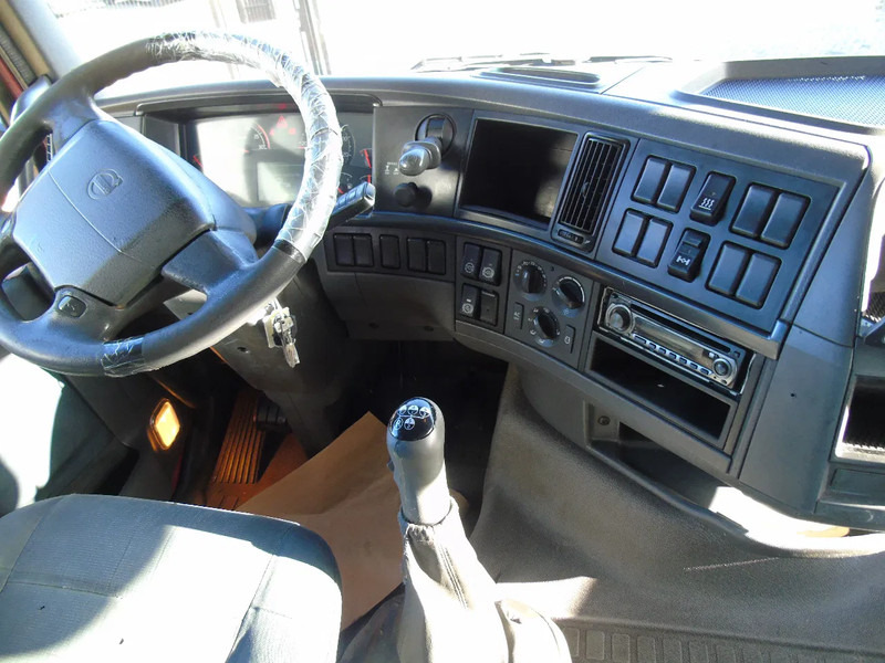 Volvo FH 460 + XL CABINE + EURO 5+ MANUAL - Камион влекач: слика 5 Volvo FH 460 + XL CABINE + EURO 5+ MANUAL - Камион влекач: слика 5