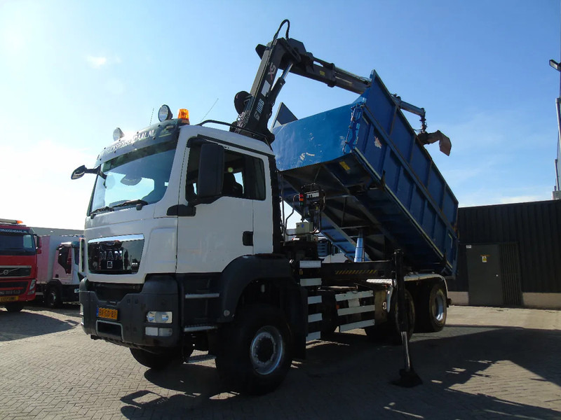 MAN TGS 26.400 + 6x6 + HIAB 166 E3 HIPRO + 3SIDE TIPPER - Камион со кран: слика 3 MAN TGS 26.400 + 6x6 + HIAB 166 E3 HIPRO + 3SIDE TIPPER - Камион со кран: слика 3