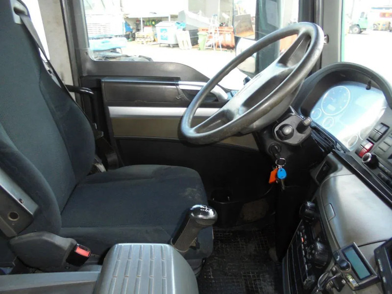 MAN TGS 26.440 Euro 5 + Manual + Hiab 288 E-5 Crane +JIB 4 + 6X4+REMOTE - Камион со кран: слика 4 MAN TGS 26.440 Euro 5 + Manual + Hiab 288 E-5 Crane +JIB 4 + 6X4+REMOTE - Камион со кран: слика 4