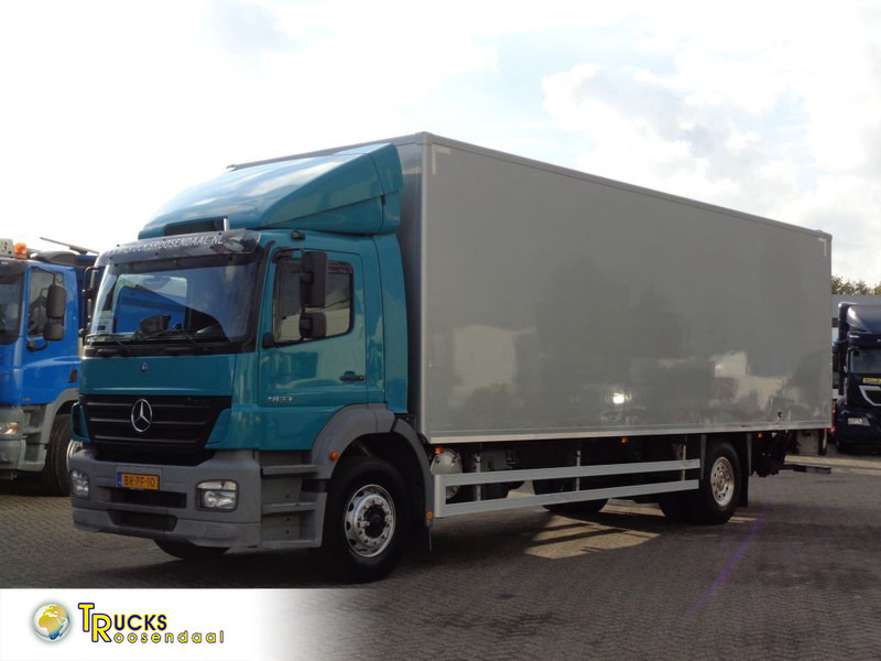 Mercedes-Benz AXOR 1823 + Dhollandia Lift - Камион сандучар: слика 1 Mercedes-Benz AXOR 1823 + Dhollandia Lift - Камион сандучар: слика 1