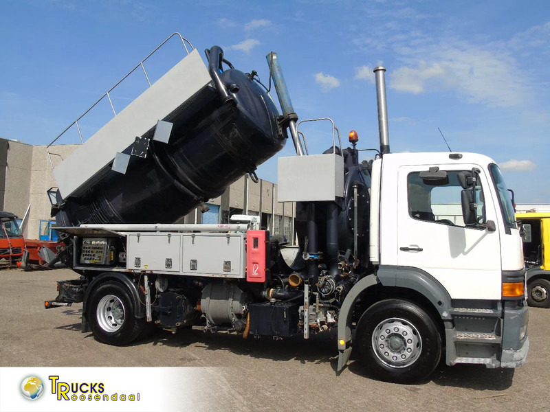 Mercedes-Benz Atego 1923 + 8.800 liter INOX + complete pump/tipper/functional + EURO 2 - Вакуумски камион: слика 1 Mercedes-Benz Atego 1923 + 8.800 liter INOX + complete pump/tipper/functional + EURO 2 - Вакуумски камион: слика 1
