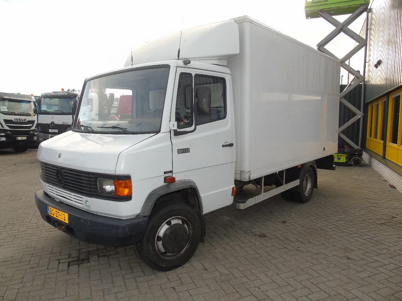 Mercedes-Benz Vario 813 811 + MANUAL + EURO 1 - Камион сандучар: слика 2 Mercedes-Benz Vario 813 811 + MANUAL + EURO 1 - Камион сандучар: слика 2