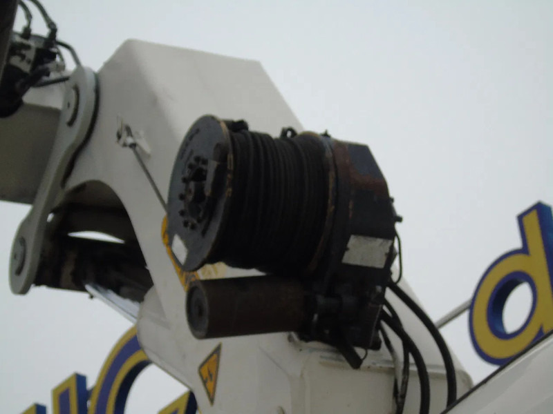 Scania R 520 V8 + PALFINGER 72002 6X + JIB 4X + WINCH + 8X4 + EURO 6 + REMOTE - Камион со кран: слика 5 Scania R 520 V8 + PALFINGER 72002 6X + JIB 4X + WINCH + 8X4 + EURO 6 + REMOTE - Камион со кран: слика 5