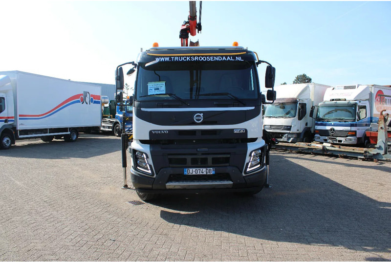 Volvo FMX 420 + PALFINGER 34002 SH F + 8X4 + EURO 6 + STEERING - Камион со кран: слика 4 Volvo FMX 420 + PALFINGER 34002 SH F + 8X4 + EURO 6 + STEERING - Камион со кран: слика 4