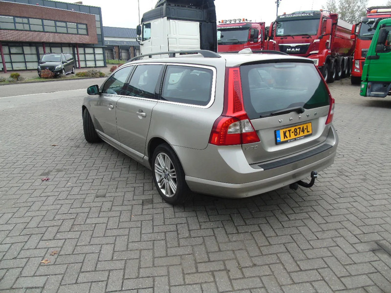 Volvo V70 + manual - Хечбек: слика 4 Volvo V70 + manual - Хечбек: слика 4