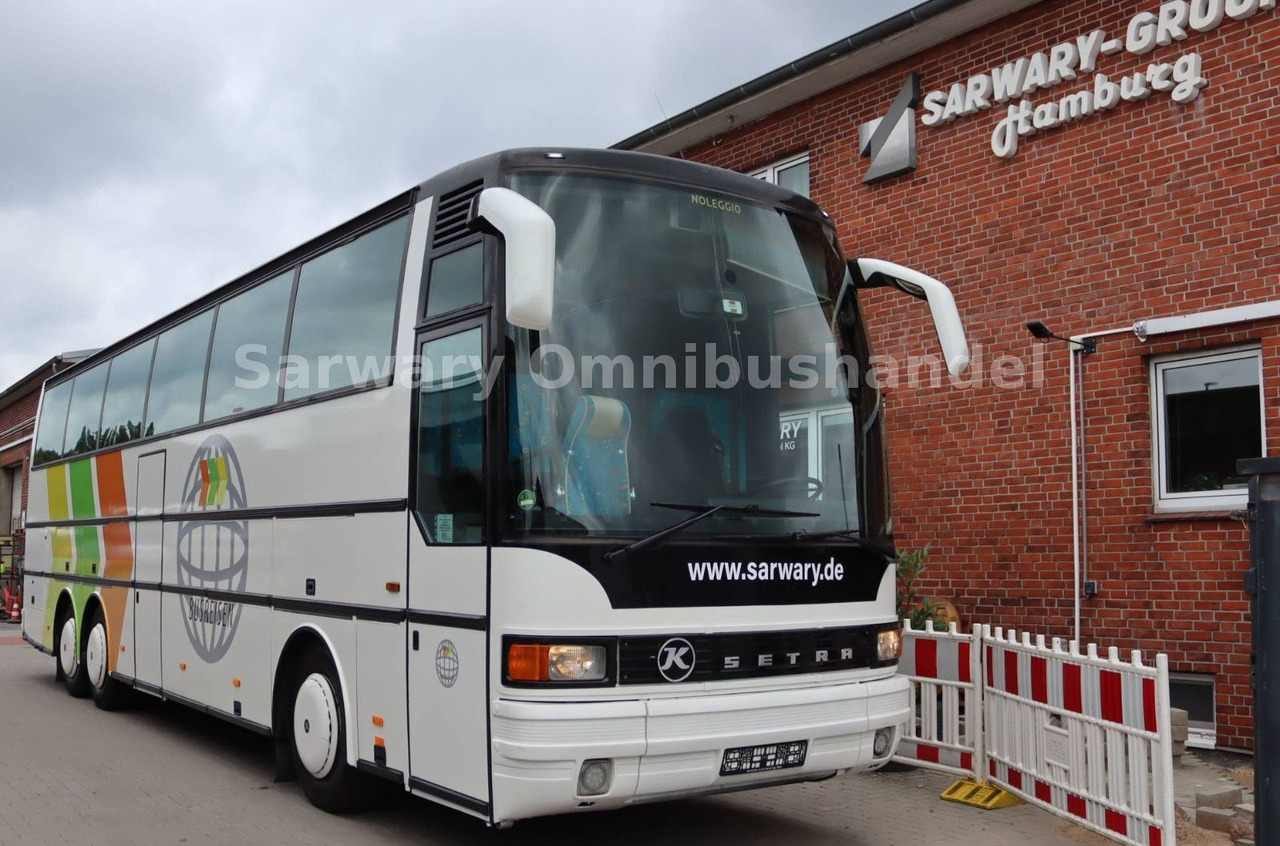 Setra 215 HDH*41 Sitze*VIP*8 Gang*Klima*WC*TV*Clubecke - Патнички вагон автобус: слика 1 Setra 215 HDH*41 Sitze*VIP*8 Gang*Klima*WC*TV*Clubecke - Патнички вагон автобус: слика 1
