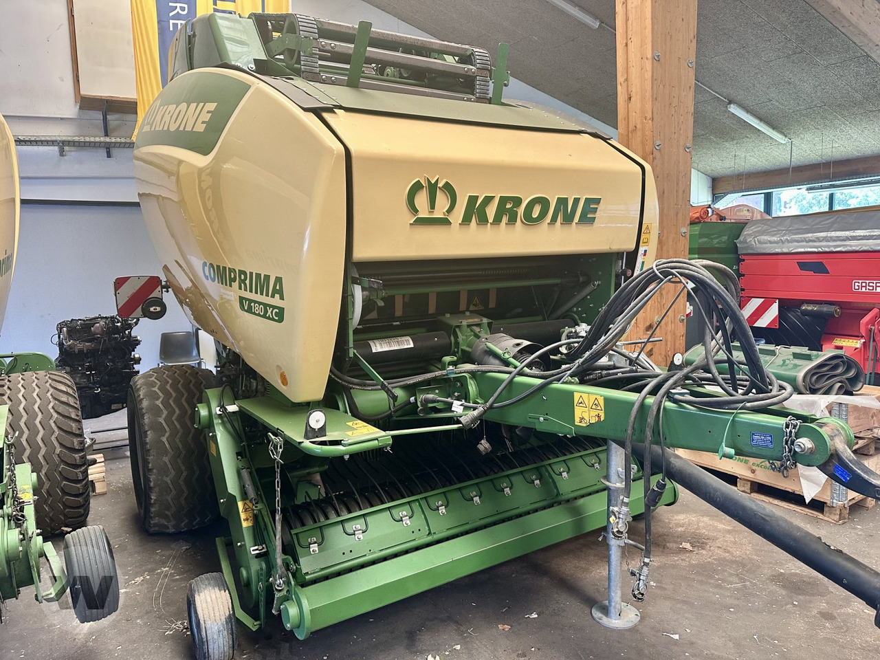 Krone Comprima V 180 XC - Балирка за тркалезни бали: слика 1 Krone Comprima V 180 XC - Балирка за тркалезни бали: слика 1