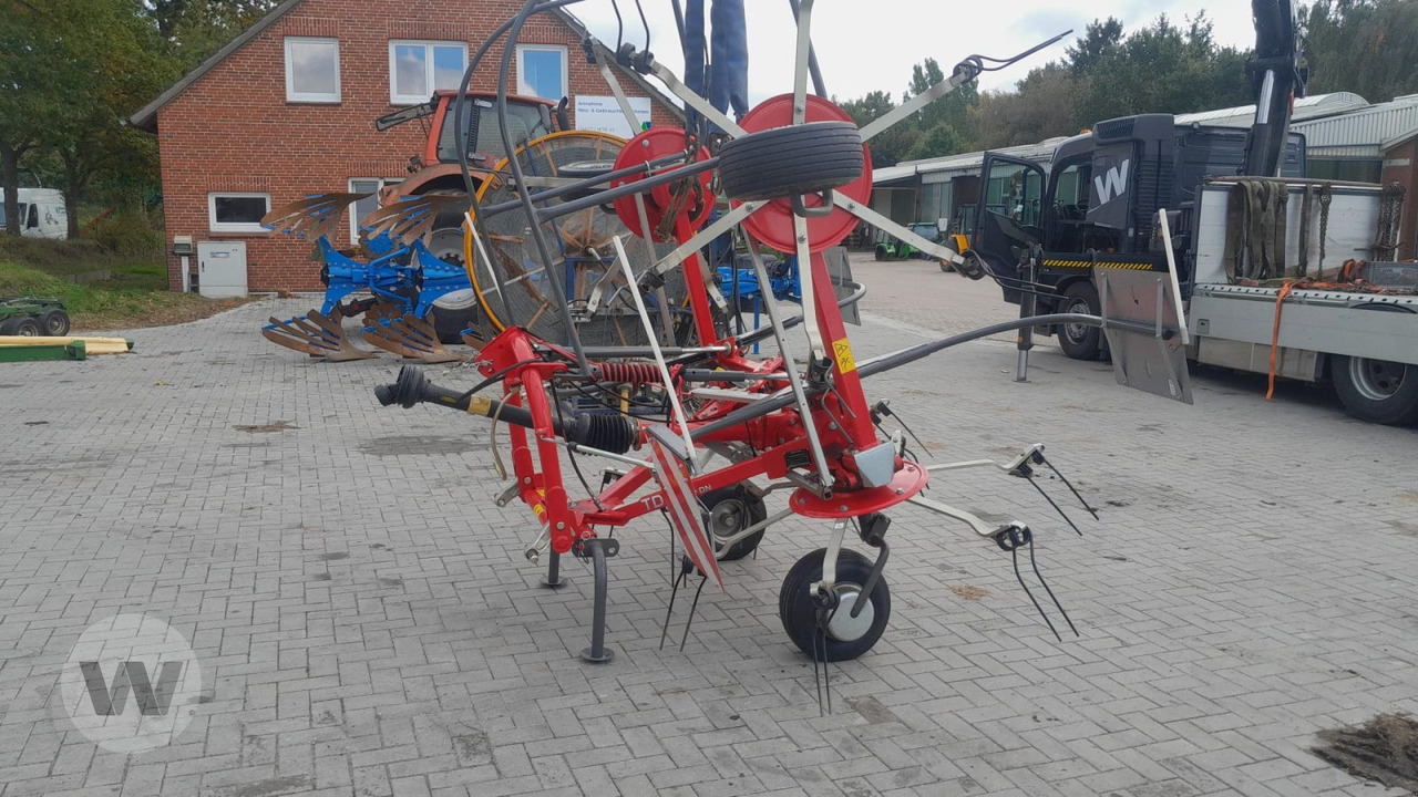Massey Ferguson TD 524 DN - Превртувач и гребло: слика 5 Massey Ferguson TD 524 DN - Превртувач и гребло: слика 5