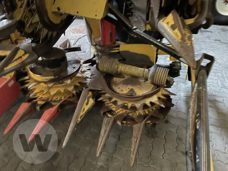 New Holland 490 FIE - Комбајн за пченка: слика 2 New Holland 490 FIE - Комбајн за пченка: слика 2