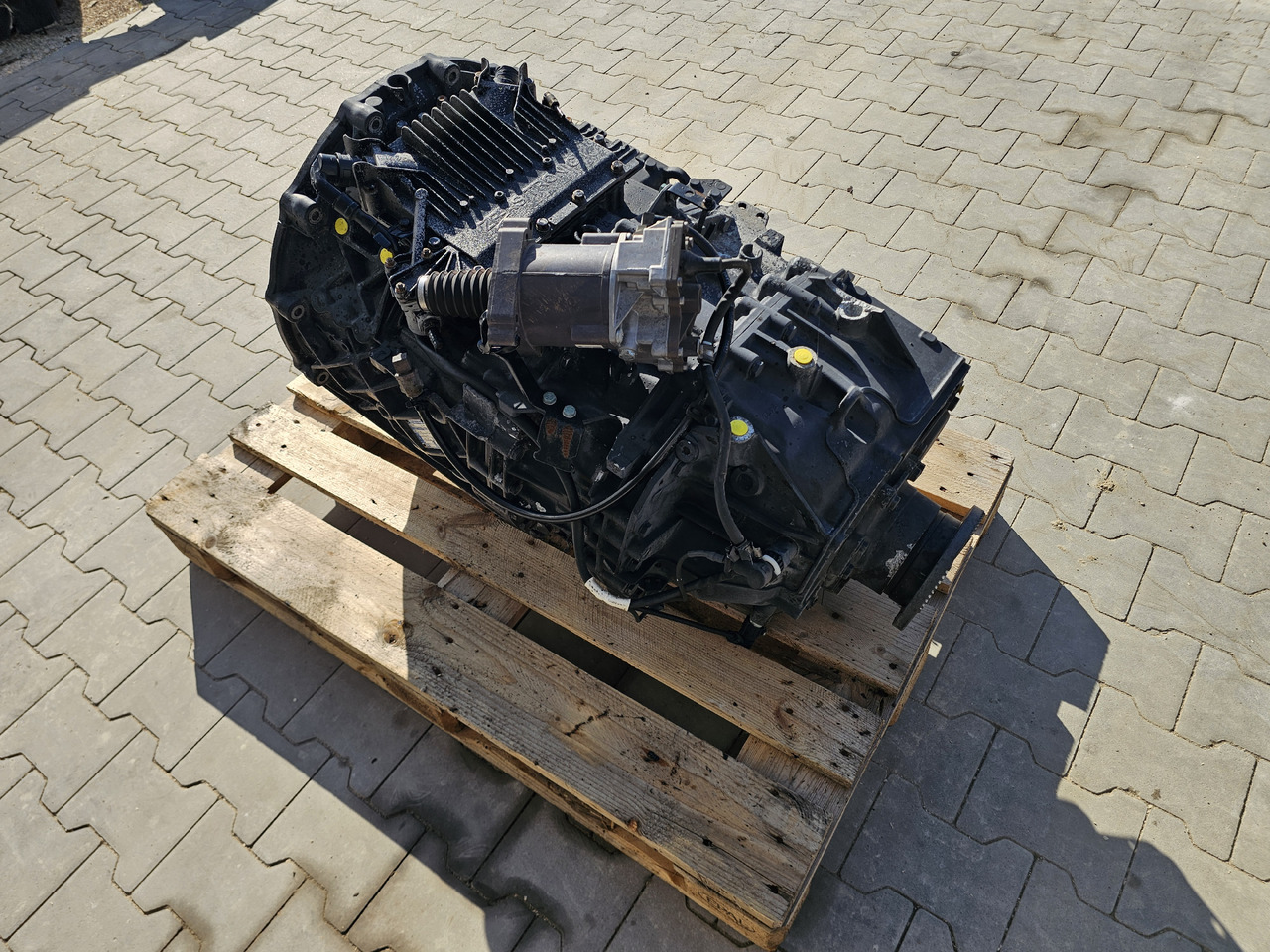 MAN TGX TGS / ZF ASTRONIC 12AS2130TD / COMPLETE - Менувач: слика 4 MAN TGX TGS / ZF ASTRONIC 12AS2130TD / COMPLETE - Менувач: слика 4