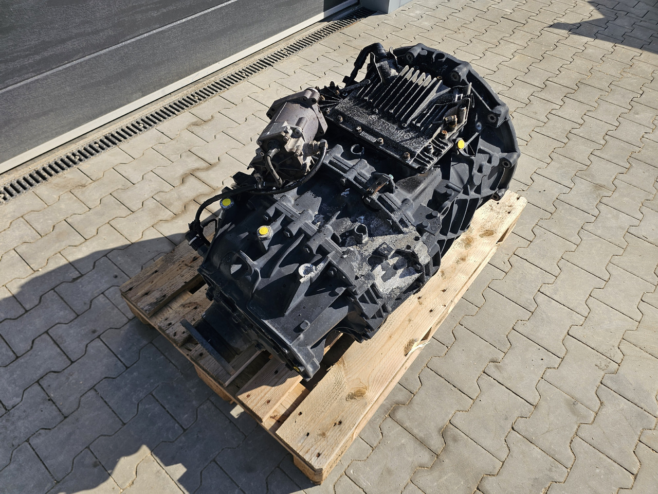 MAN TGX TGS / ZF ASTRONIC 12AS2130TD / COMPLETE - Менувач: слика 3 MAN TGX TGS / ZF ASTRONIC 12AS2130TD / COMPLETE - Менувач: слика 3