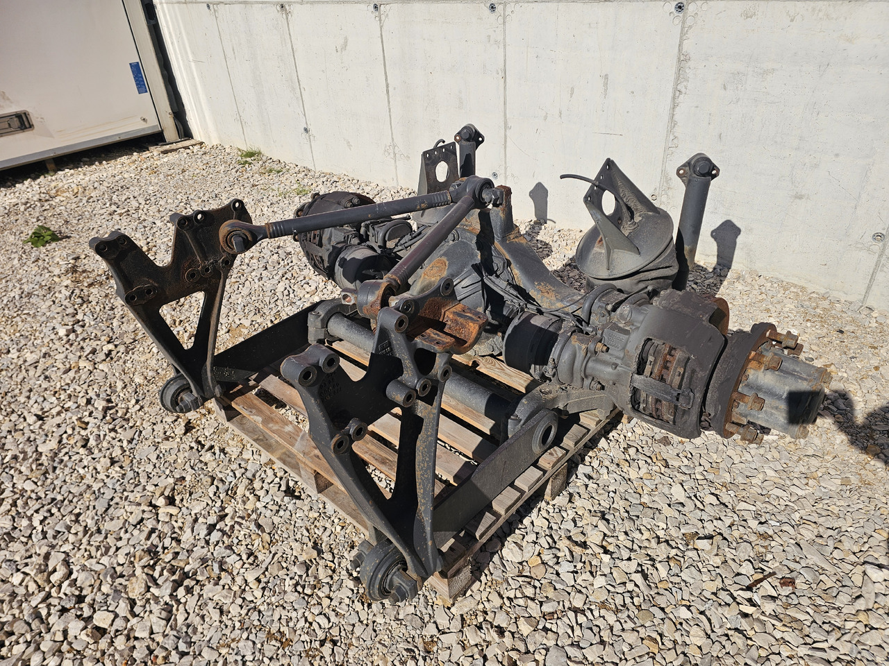 MERCEDES ATEGO MP4 12.XXX EURO 6 / R390-11,0 C19.5 / RATIO: 3,909 / REAR AXLE - Задна оска: слика 3 MERCEDES ATEGO MP4 12.XXX EURO 6 / R390-11,0 C19.5 / RATIO: 3,909 / REAR AXLE - Задна оска: слика 3