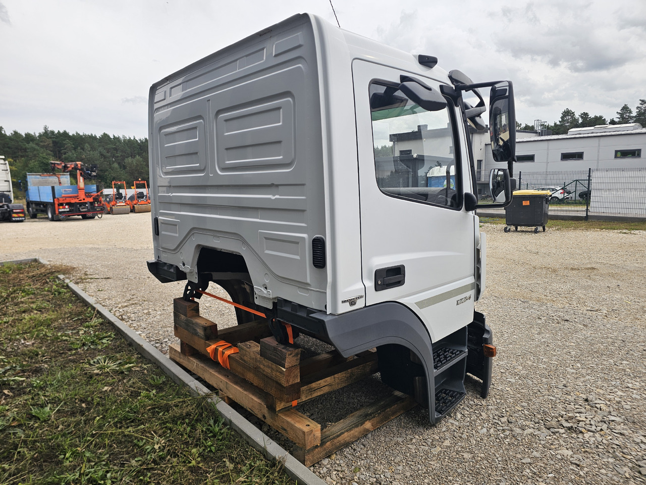 MERCEDES-BENZ ATEGO EURO 6 / COMPLETE CABINE - Кабина: слика 5 MERCEDES-BENZ ATEGO EURO 6 / COMPLETE CABINE - Кабина: слика 5