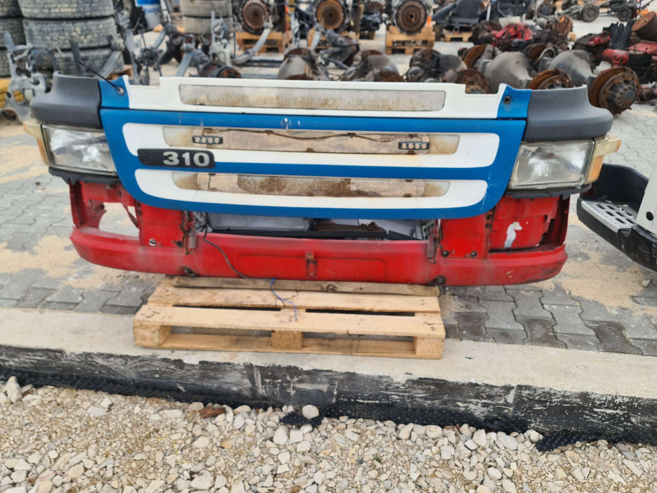 SCANIA P / BUMPER STEPS LAMPS SET / WORLDWIDE DELIVERY - Браник: слика 1 SCANIA P / BUMPER STEPS LAMPS SET / WORLDWIDE DELIVERY - Браник: слика 1