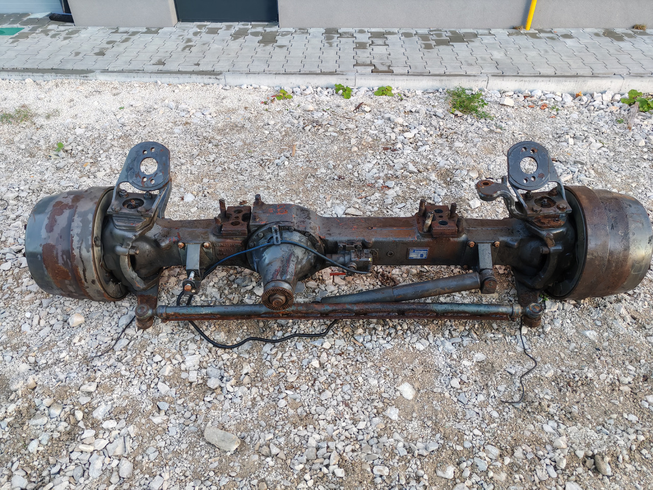 VOLVO FH FM FMX / FRONT DRIVE AXLE 4X4 6X6 / APL-9000 / RATIO: 6.89/2.07 - Предна оска: слика 2 VOLVO FH FM FMX / FRONT DRIVE AXLE 4X4 6X6 / APL-9000 / RATIO: 6.89/2.07 - Предна оска: слика 2