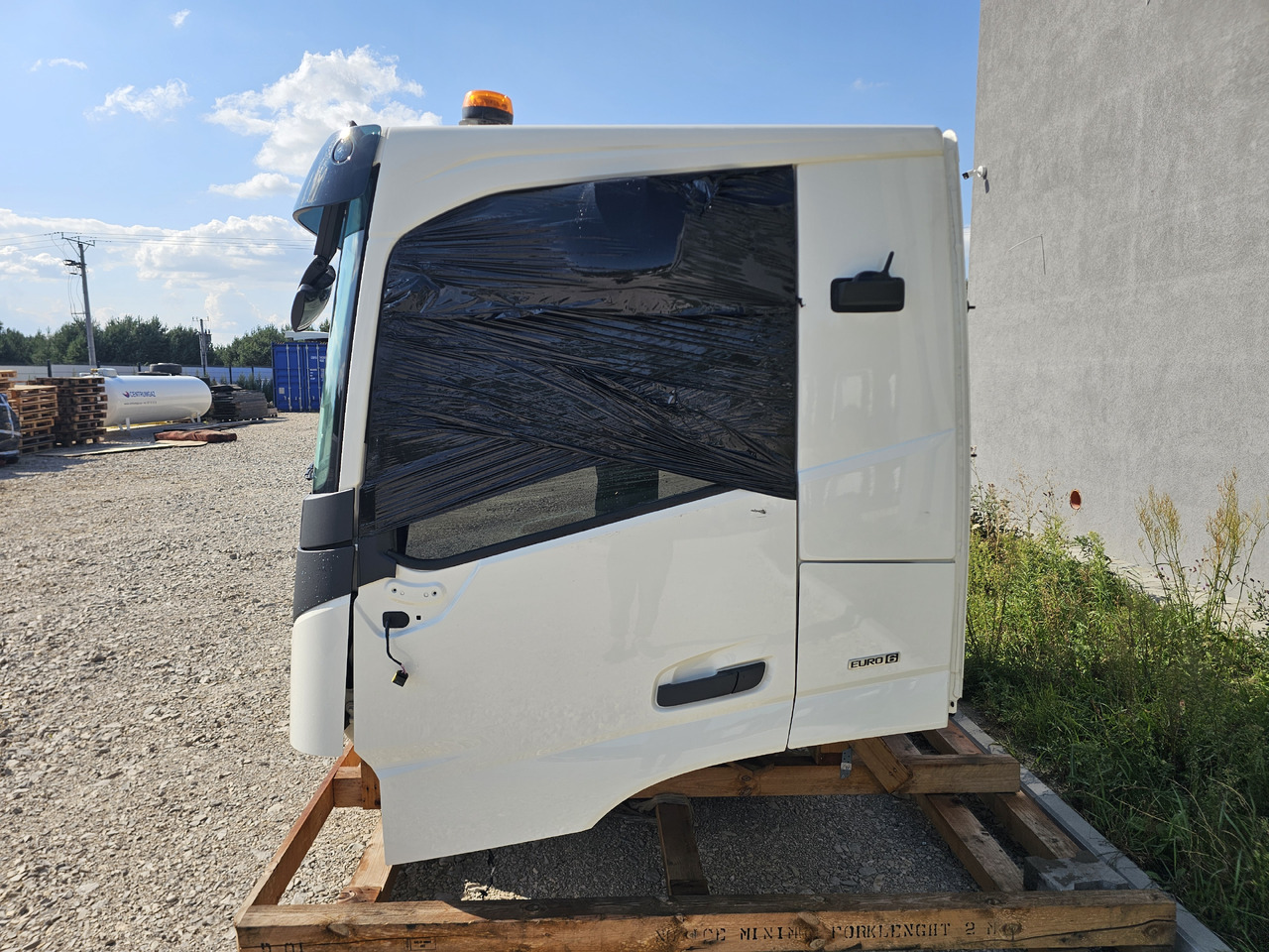 VOLVO FM5 FMX LOW DAY CAB / FULLY COMPLETE / BRAND NEW - Кабина: слика 5 VOLVO FM5 FMX LOW DAY CAB / FULLY COMPLETE / BRAND NEW - Кабина: слика 5