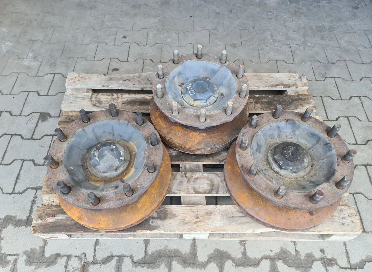 VOLVO RENAULT FRONT HUB 68mm 6.8cm / WORLDWIDE DELIVERY - Глава на тркало за Камион: слика 1 VOLVO RENAULT FRONT HUB 68mm 6.8cm / WORLDWIDE DELIVERY - Глава на тркало за Камион: слика 1