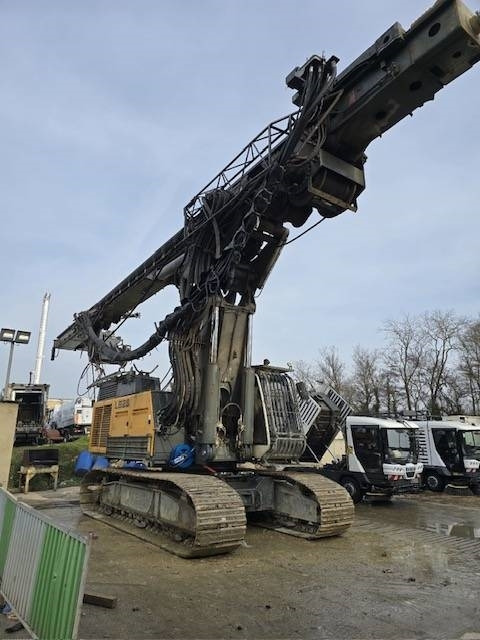 Liebherr LB 28  - Насочен насложувач: слика 3 Liebherr LB 28  - Насочен насложувач: слика 3