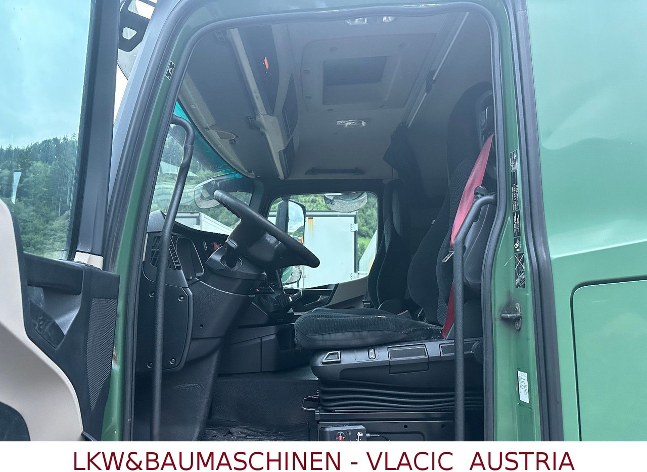 Mercedes-Benz Actros 1840 ADR - Камион влекач: слика 3 Mercedes-Benz Actros 1840 ADR - Камион влекач: слика 3