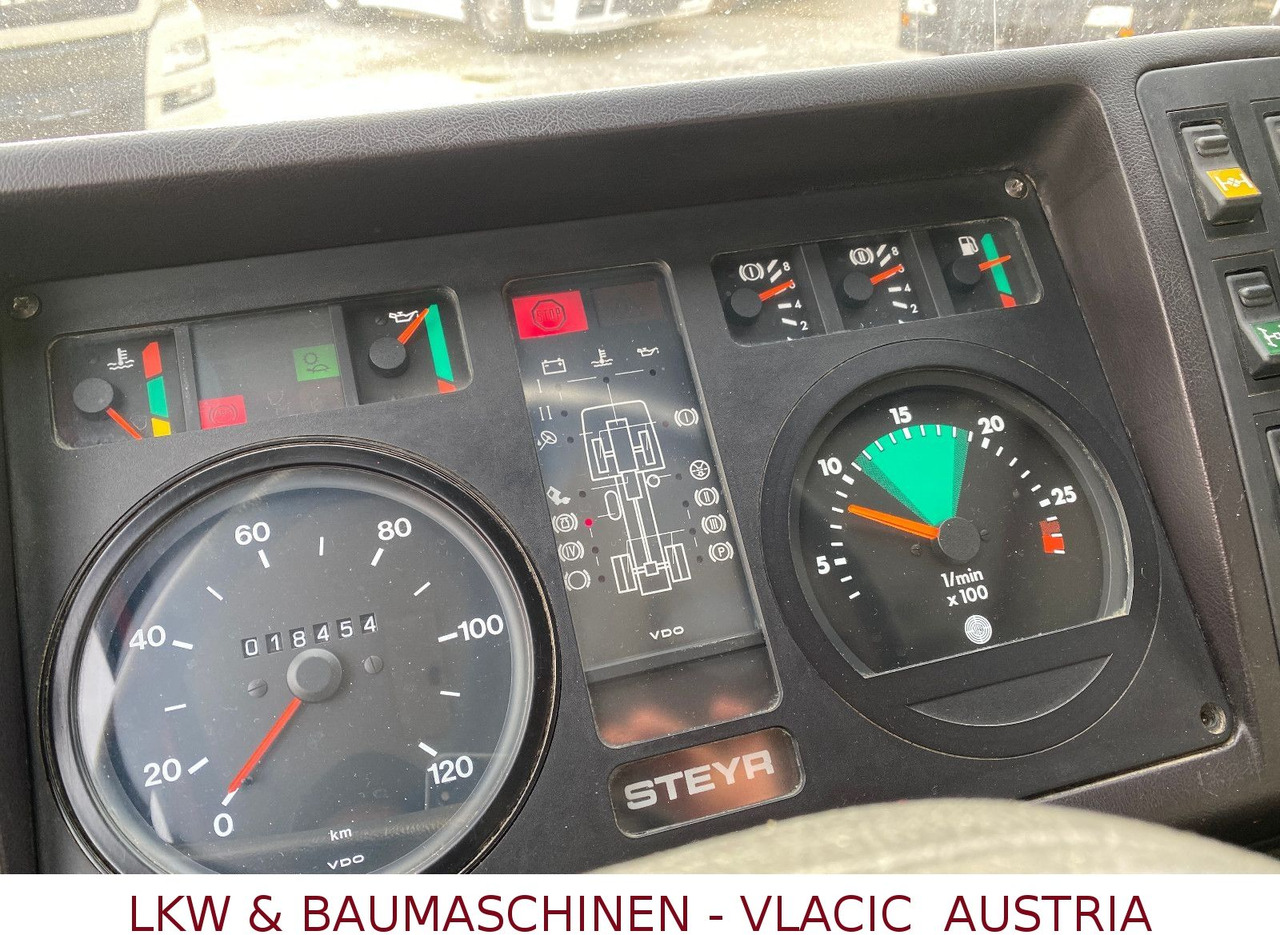 MAN STEYR 13S26 (4X4) - Камион цистерна: слика 5 MAN STEYR 13S26 (4X4) - Камион цистерна: слика 5