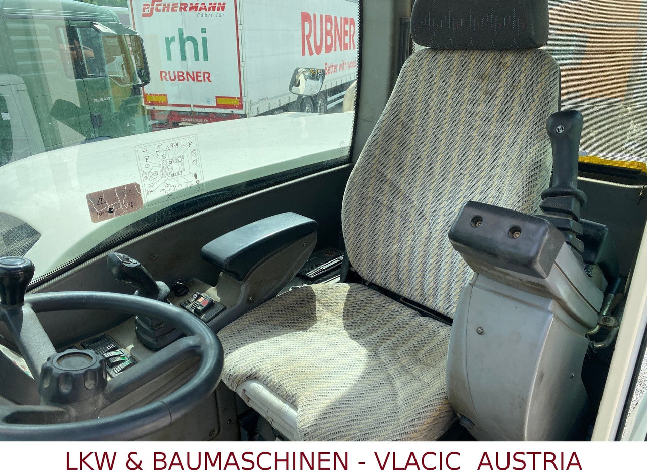 Terex TW 110 Mobilbagger inkl.4Löffeln - Багер на тркала: слика 4 Terex TW 110 Mobilbagger inkl.4Löffeln - Багер на тркала: слика 4