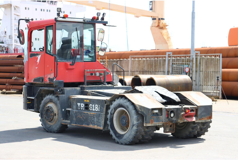 Kalmar TR618iA - Трактор на терминалот: слика 5 Kalmar TR618iA - Трактор на терминалот: слика 5