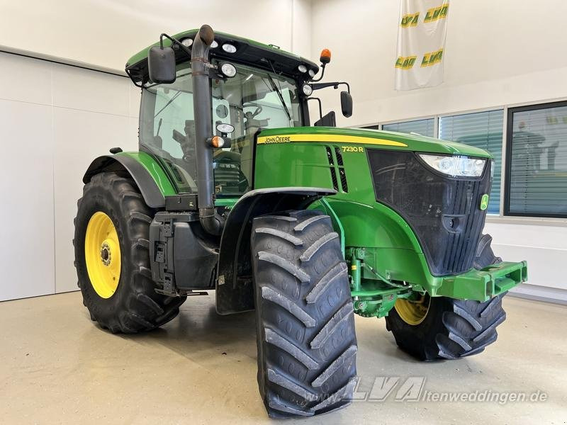 John Deere 7230R - Трактор: слика 2 John Deere 7230R - Трактор: слика 2