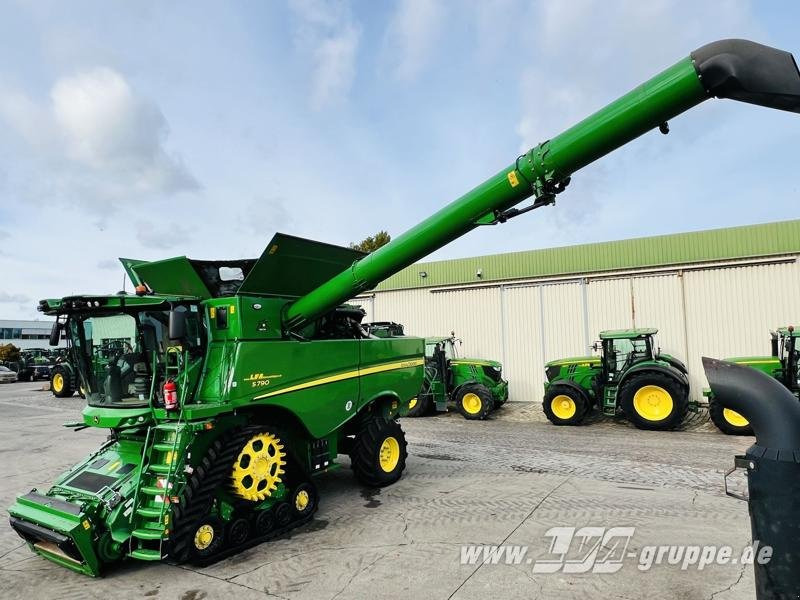 John Deere S790 - Комбајн: слика 1 John Deere S790 - Комбајн: слика 1