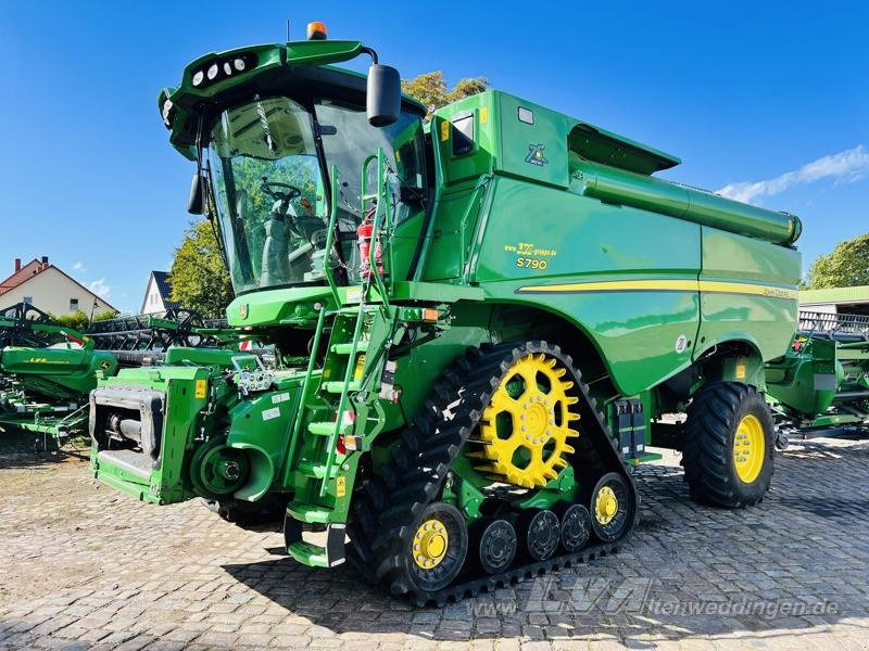 John Deere S790 - Комбајн: слика 1 John Deere S790 - Комбајн: слика 1