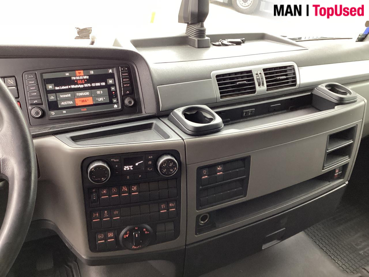 MAN TGX 18.460 4X2 LLS-U - Камион влекач: слика 2 MAN TGX 18.460 4X2 LLS-U - Камион влекач: слика 2