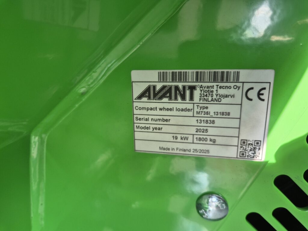 Нов Земјоделски натоварувач AVANT 735I: слика 12