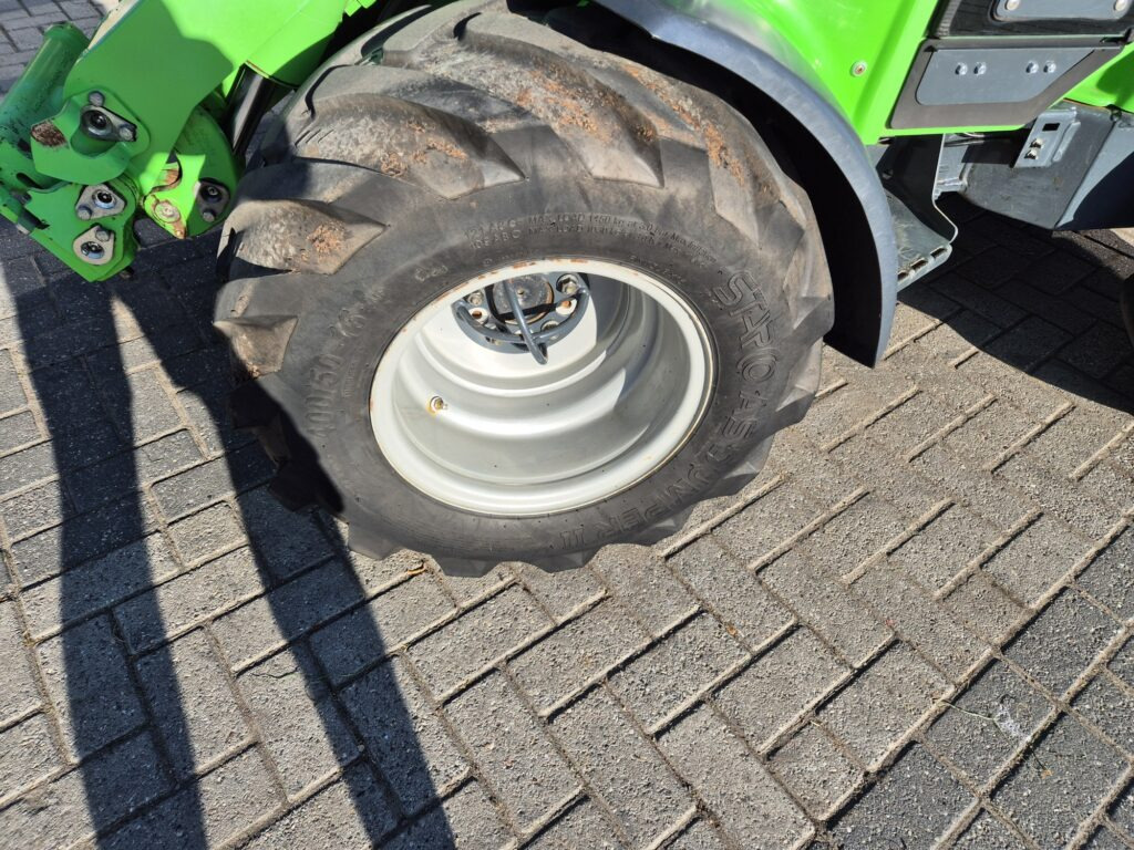 Земјоделски натоварувач AVANT 745 optidrive: слика 12