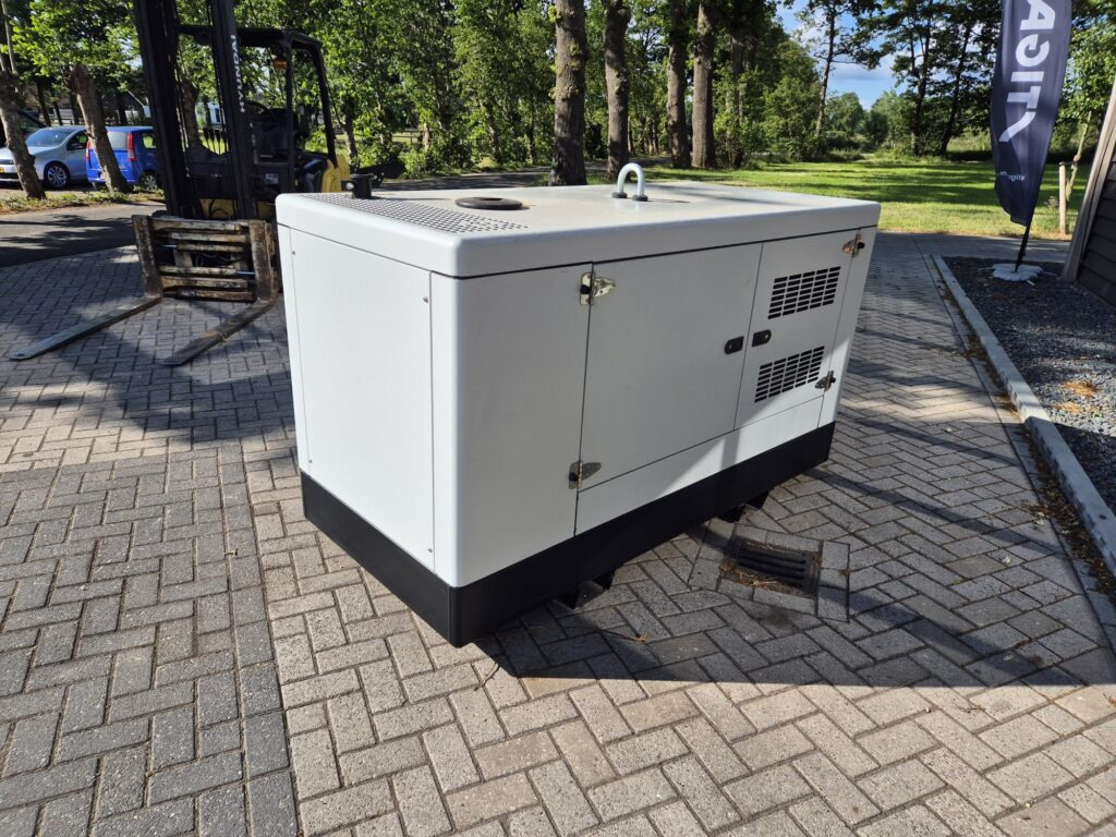 BRINKMAN & NIEMEIJER diesel generator - Генераторска поставка: слика 1 BRINKMAN & NIEMEIJER diesel generator - Генераторска поставка: слика 1