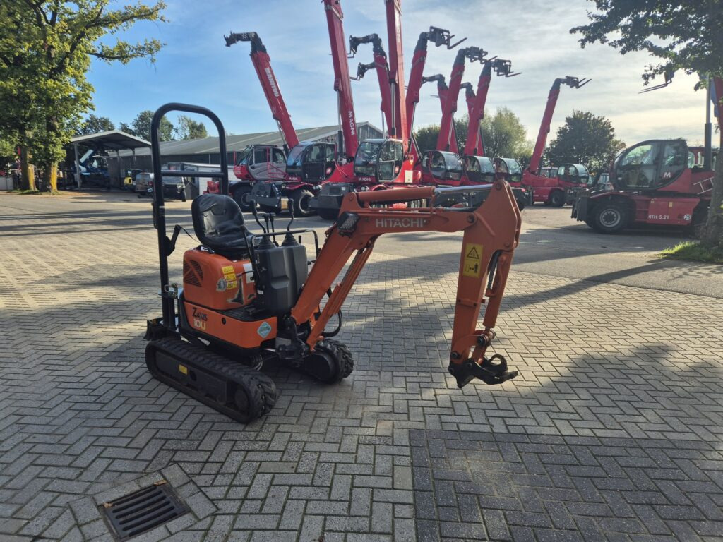 HITACHI ZX10U-2 minidigger - Мини багер: слика 3 HITACHI ZX10U-2 minidigger - Мини багер: слика 3
