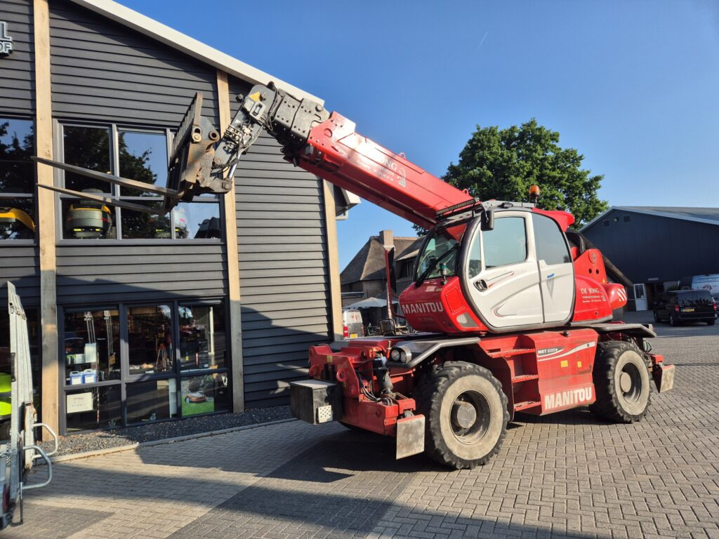 MANITOU MRT 2150+ privilege - Телескопски ракувач: слика 1 MANITOU MRT 2150+ privilege - Телескопски ракувач: слика 1