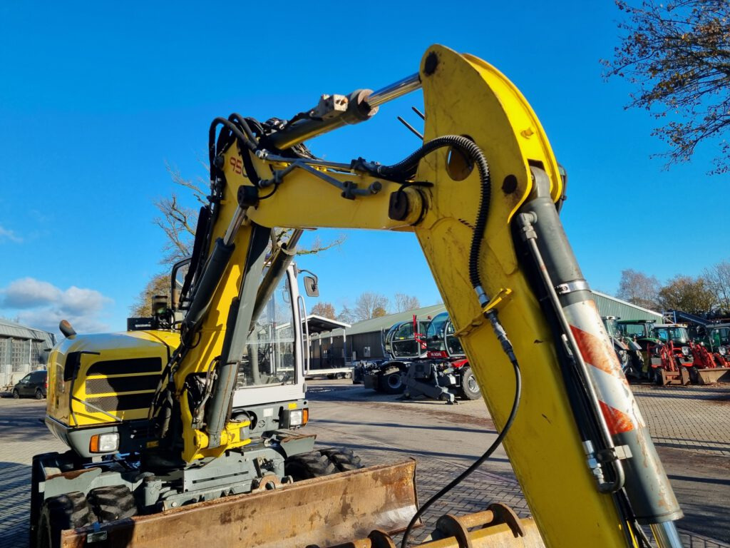 Багер на тркала NEUSON 9503: слика 7