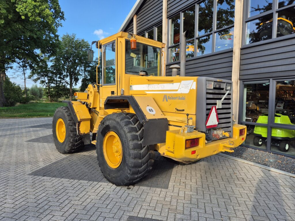 VOLVO L70C - Натоварувач на тркала: слика 3 VOLVO L70C - Натоварувач на тркала: слика 3