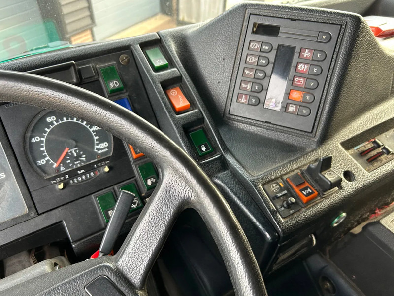 Лизинг на Volvo F 16.505 hp | 4x2 | AIR SUSPENSION | 1992 | GLOBETROTTER | Volvo F 16.505 hp | 4x2 | AIR SUSPENSION | 1992 | GLOBETROTTER |: слика 9