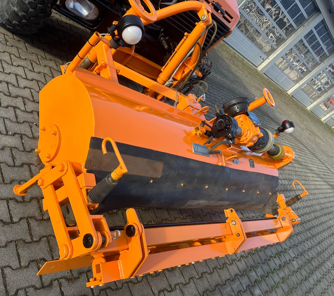 Unimog Frontanbaukehrbesen Schmidt VKS4.2 - Метла: слика 2 Unimog Frontanbaukehrbesen Schmidt VKS4.2 - Метла: слика 2