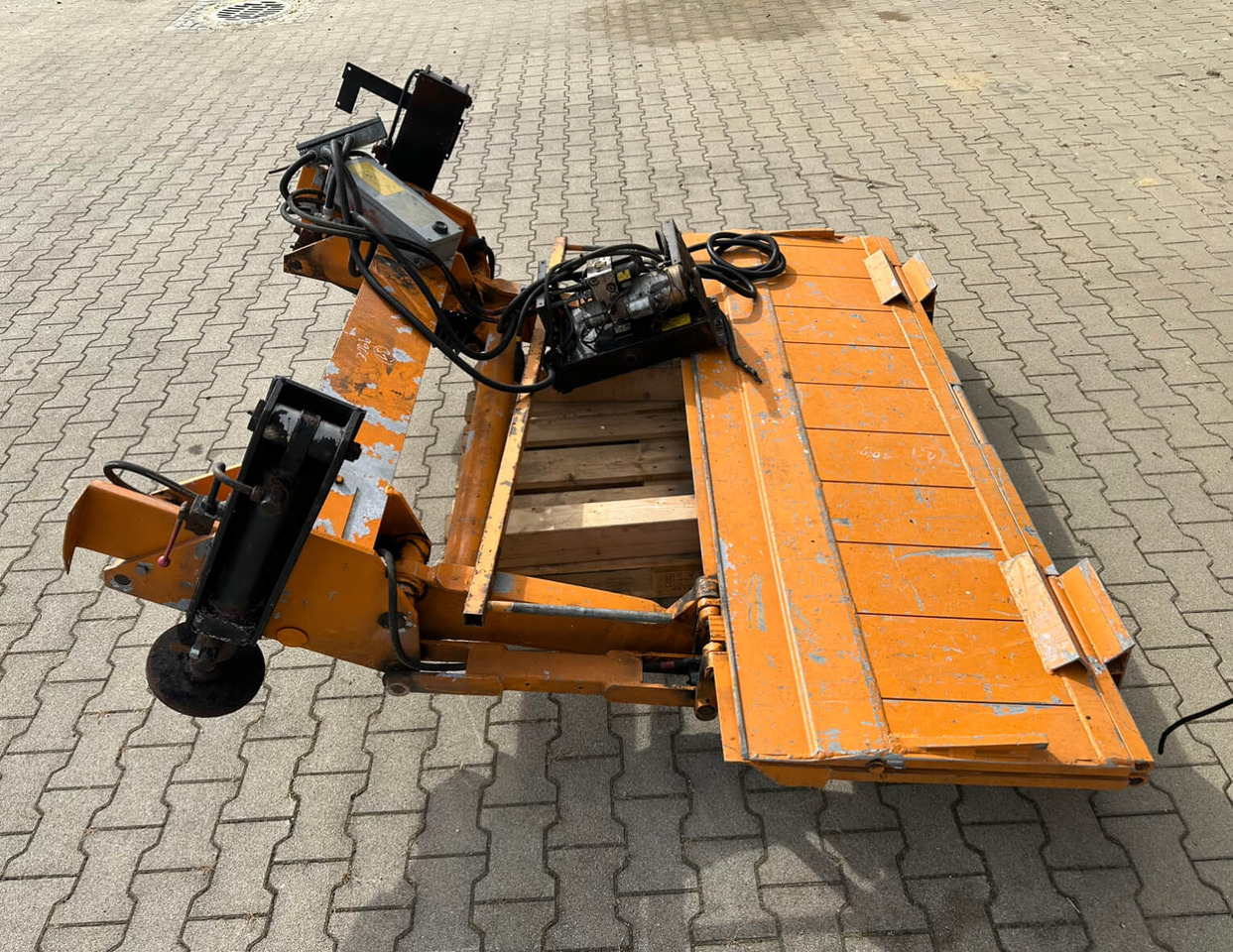 Unimog Heckladebordwand Unbekannt 427 - Заден лифт за утовар: слика 4 Unimog Heckladebordwand Unbekannt 427 - Заден лифт за утовар: слика 4