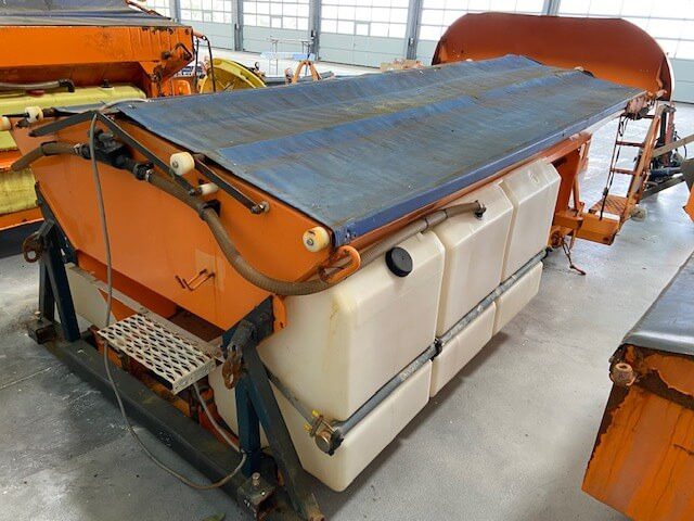 Unimog Salzstreuer Schmidt SAB40-36FR1750 - Распрскувач на песок/ Сол: слика 3 Unimog Salzstreuer Schmidt SAB40-36FR1750 - Распрскувач на песок/ Сол: слика 3