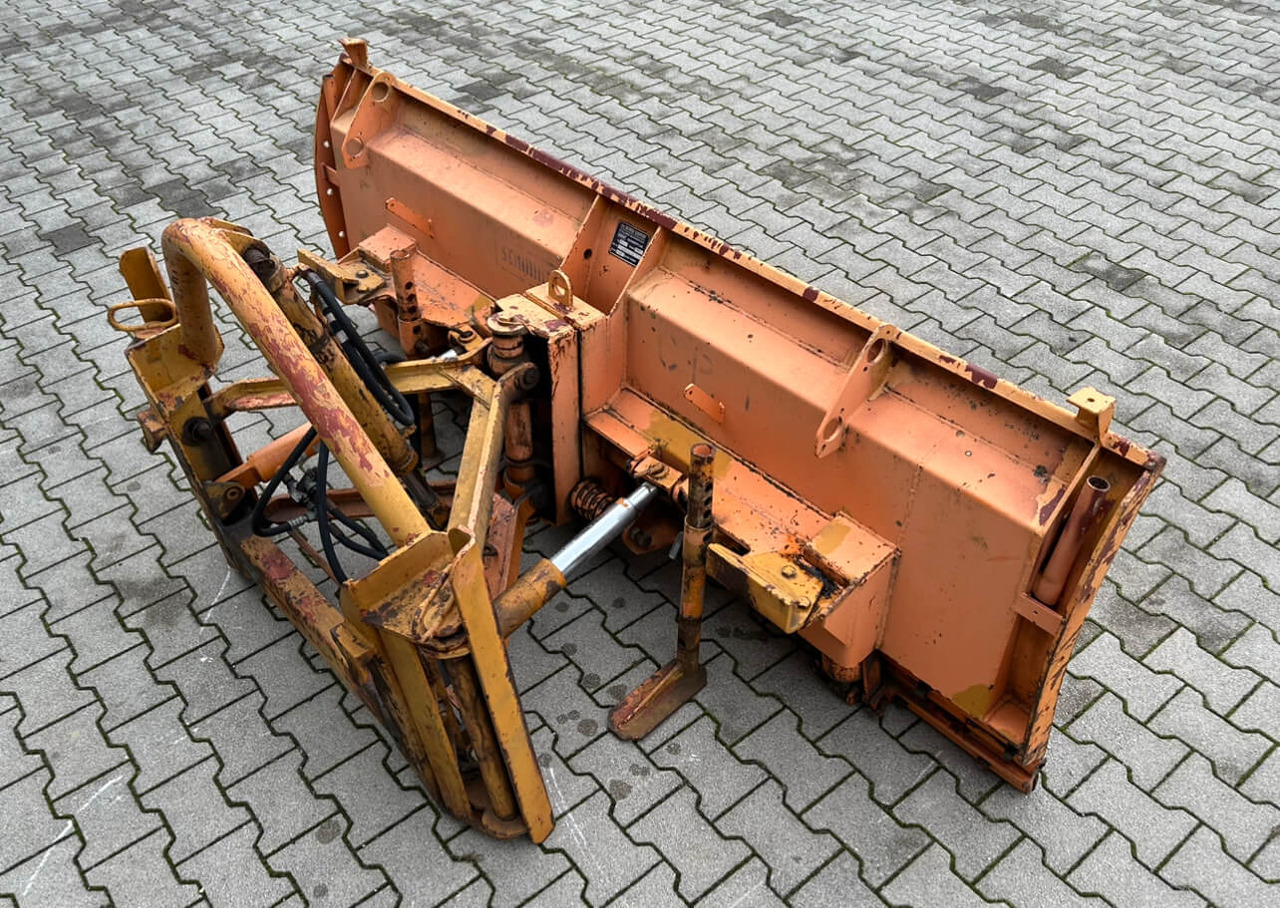 Unimog Schneepflug - Schneeschild Schmidt CP1 - Плуг за чистење снег: слика 4 Unimog Schneepflug - Schneeschild Schmidt CP1 - Плуг за чистење снег: слика 4