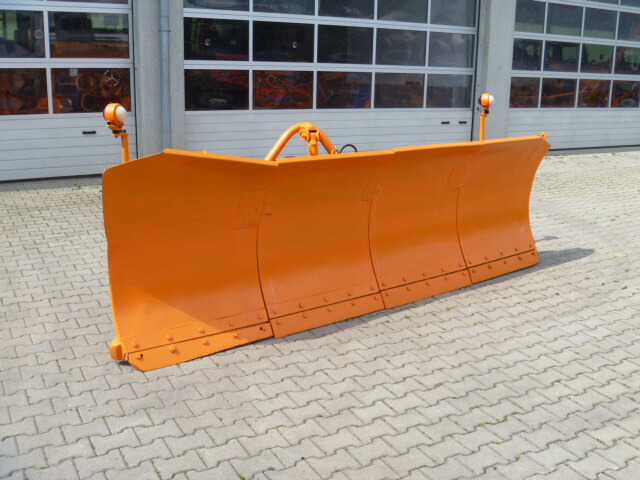 Unimog Schneepflug - Schneeschild Schmidt MF5.3 - Плуг за чистење снег: слика 1 Unimog Schneepflug - Schneeschild Schmidt MF5.3 - Плуг за чистење снег: слика 1